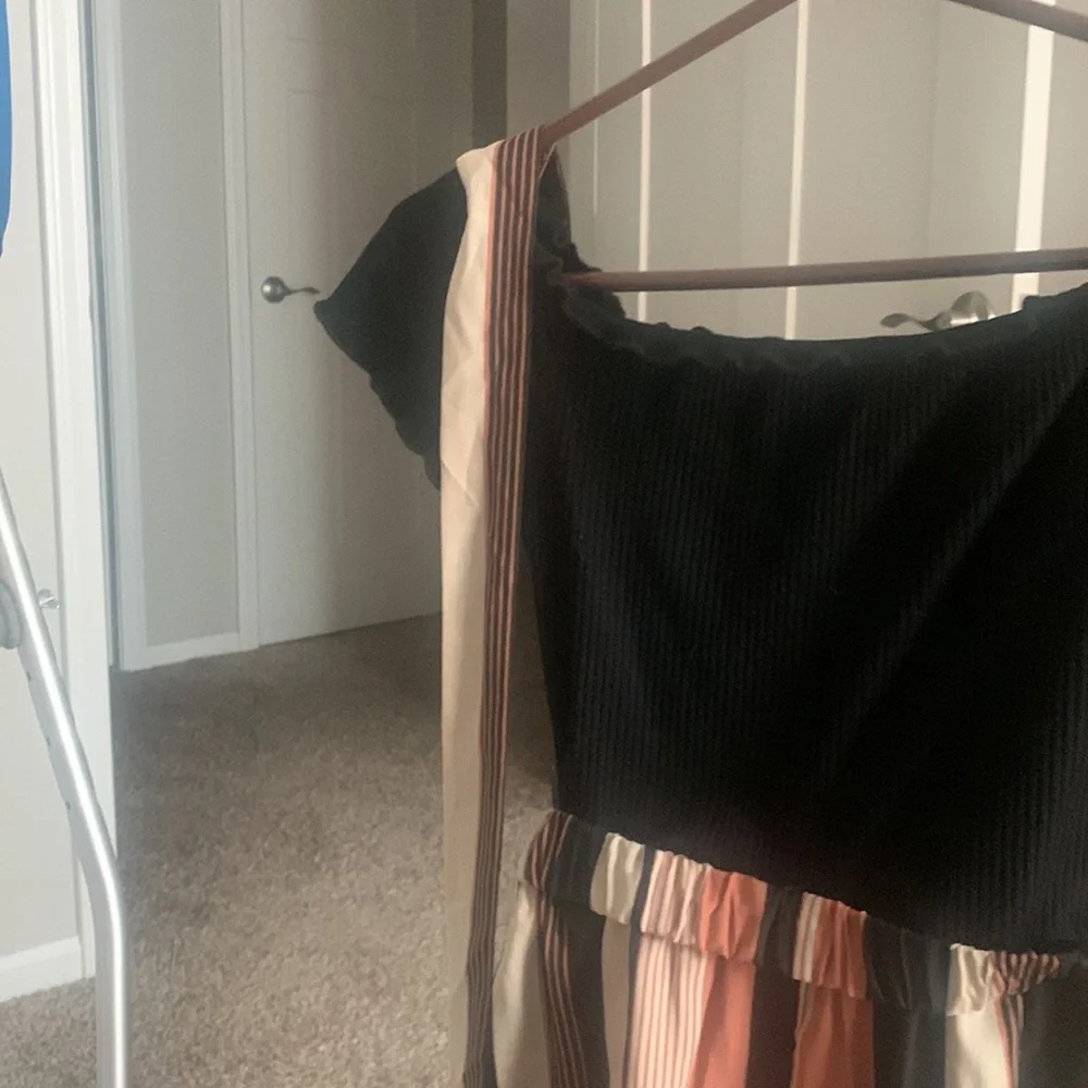 Small romper - Picture 2 of 2